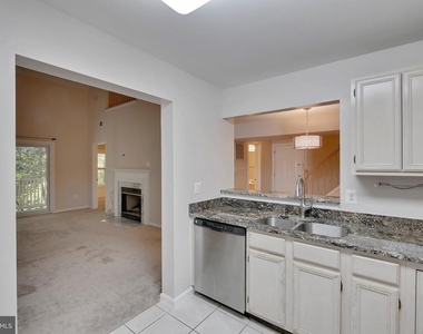 15305 Diamond Cove Terrace - Photo Thumbnail 2