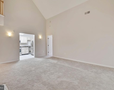 15305 Diamond Cove Terrace - Photo Thumbnail 8