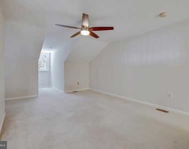15305 Diamond Cove Terrace - Photo Thumbnail 12