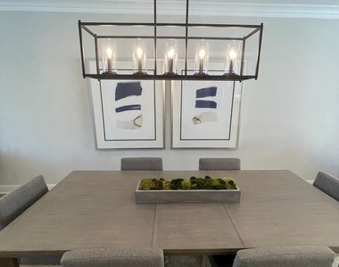 10324 Grosvenor Place - Photo Thumbnail 7