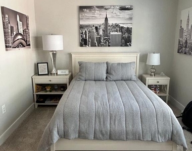 10324 Grosvenor Place - Photo Thumbnail 9