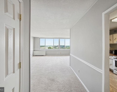 11801 Rockville Pike - Photo Thumbnail 2