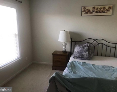 18621 Woodgate Place - Photo Thumbnail 4