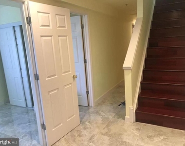 18621 Woodgate Place - Photo Thumbnail 6