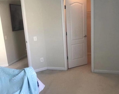 18621 Woodgate Place - Photo Thumbnail 11