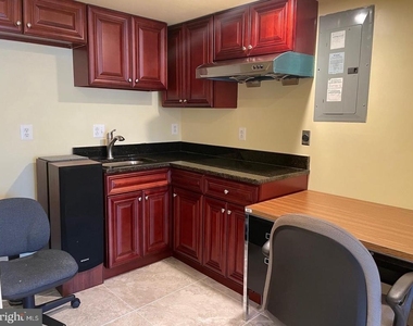 18621 Woodgate Place - Photo Thumbnail 7