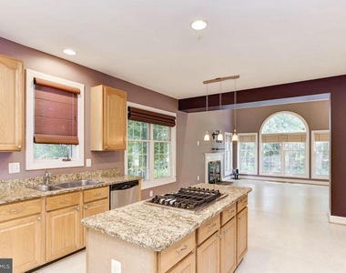 305 Flannery Lane - Photo Thumbnail 3