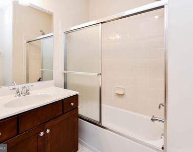3910 Doc Berlin Drive - Photo Thumbnail 11