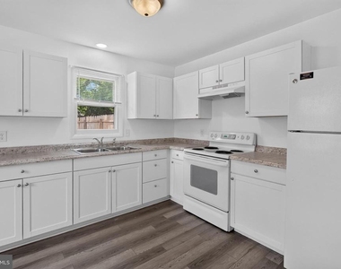 351 Calvert Street - Photo Thumbnail 7