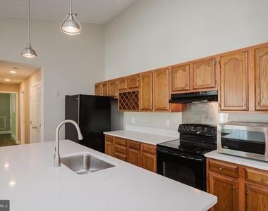 3100 Cardinal Way - Photo Thumbnail 2