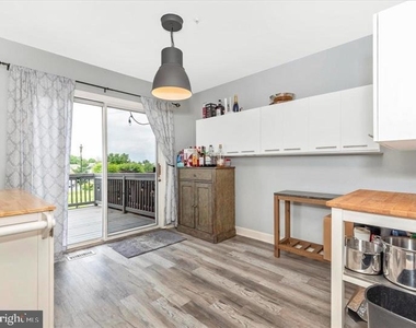 6338 Towncrest Court - Photo Thumbnail 10