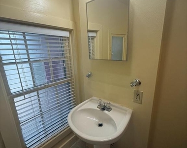 221 Market Street - Photo Thumbnail 15