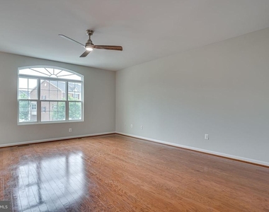 2895 Sedgemore Place - Photo Thumbnail 5