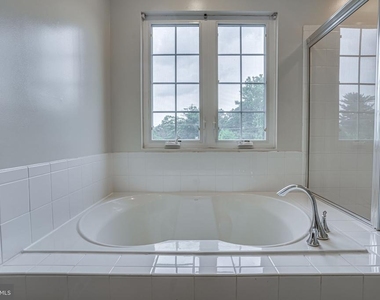 2895 Sedgemore Place - Photo Thumbnail 27