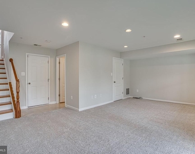 2895 Sedgemore Place - Photo Thumbnail 31