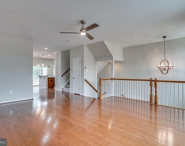 2895 Sedgemore Place - Photo Thumbnail 3