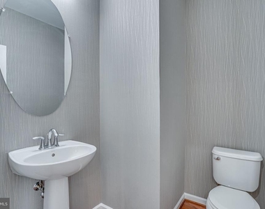 2895 Sedgemore Place - Photo Thumbnail 17