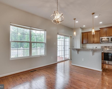 2895 Sedgemore Place - Photo Thumbnail 7