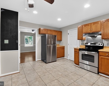 5118 Coach Court - Photo Thumbnail 7
