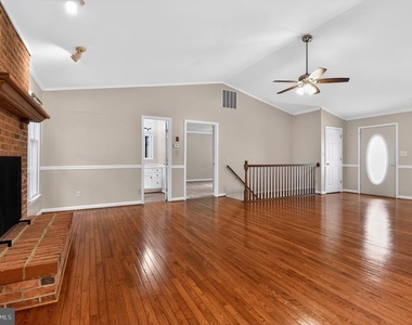 5118 Coach Court - Photo Thumbnail 4