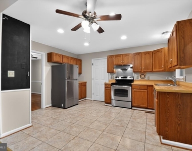 5118 Coach Court - Photo Thumbnail 6