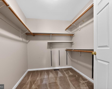 5118 Coach Court - Photo Thumbnail 19