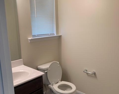 9208 Dayton Avenue - Photo Thumbnail 9