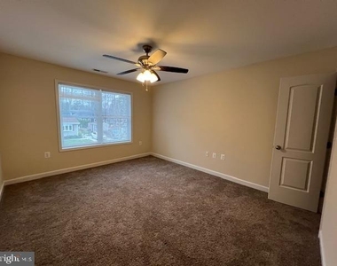 8925 Erie Avenue - Photo Thumbnail 21