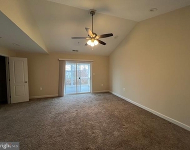 8925 Erie Avenue - Photo Thumbnail 12