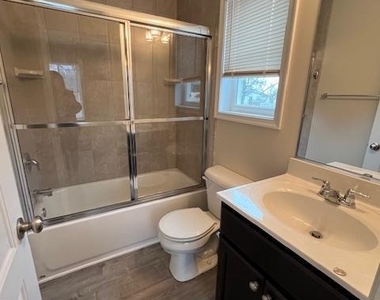 8925 Erie Avenue - Photo Thumbnail 22
