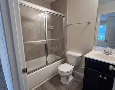 8925 Erie Avenue - Photo Thumbnail 19