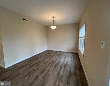 8925 Erie Avenue - Photo Thumbnail 6