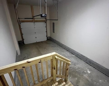 8925 Erie Avenue - Photo Thumbnail 11