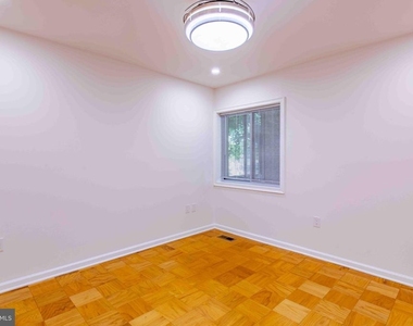 1 Stonehenge Circle - Photo Thumbnail 34