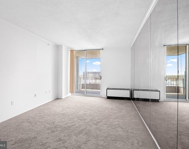 28 Allegheny Avenue - Photo Thumbnail 13