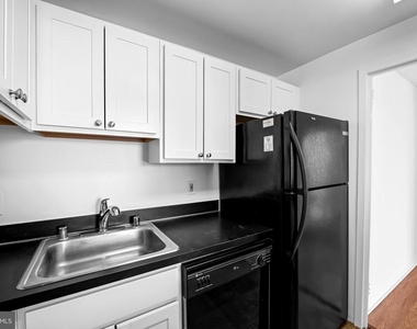28 Allegheny Avenue - Photo Thumbnail 10