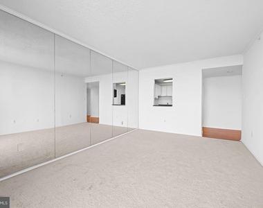 28 Allegheny Avenue - Photo Thumbnail 14