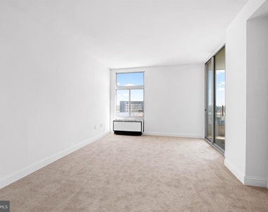 28 Allegheny Avenue - Photo Thumbnail 16