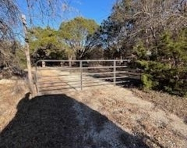 11403 Lakeside Dr - Photo Thumbnail 20