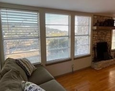 11403 Lakeside Dr - Photo Thumbnail 1