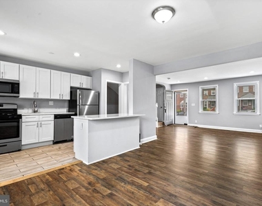 1015 Lyndhurst Street - Photo Thumbnail 10