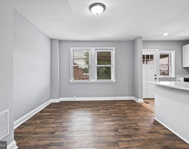 1015 Lyndhurst Street - Photo Thumbnail 7