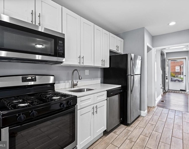1015 Lyndhurst Street - Photo Thumbnail 13