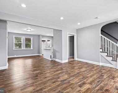 1015 Lyndhurst Street - Photo Thumbnail 9