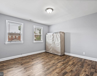 1015 Lyndhurst Street - Photo Thumbnail 21
