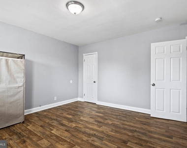 1015 Lyndhurst Street - Photo Thumbnail 22