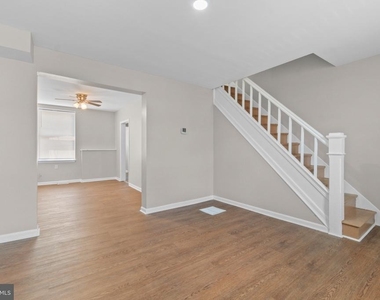 3427 Ravenwood Avenue - Photo Thumbnail 5