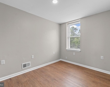 3427 Ravenwood Avenue - Photo Thumbnail 16