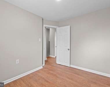 3427 Ravenwood Avenue - Photo Thumbnail 17