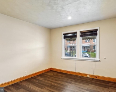 147 Denison Street - Photo Thumbnail 4